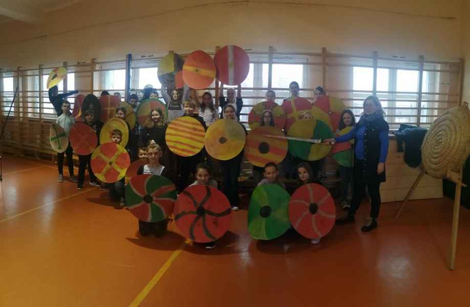 klasa 5a i 5b - zdjęcie grupowe