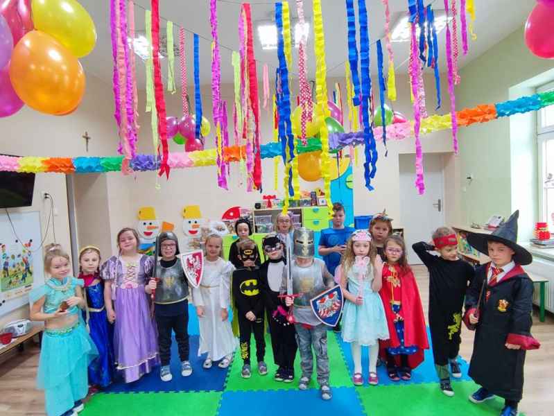 Bal karnawałowy w przedszkolu