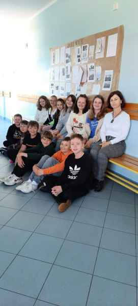 klasa 5a wraz z wychowawcą
